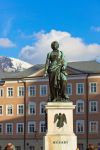 La statua di Mozart in centro a Salisburgo