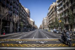 Il viale del modernismo a Barcellona: il Passeig de Gracia, nel quartiere Eixample - © csp / Shutterstock.com