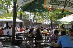 Bohemian Beer Garden nel quartiere di Astoria