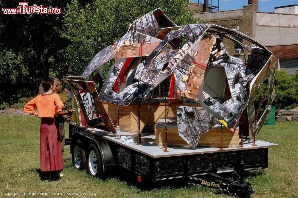 Immagine Visita al Socrates Sculpture Park in Astoria, siamo nel Queens a New York City - © LEE SNIDER PHOTO IMAGES / Shutterstock.com