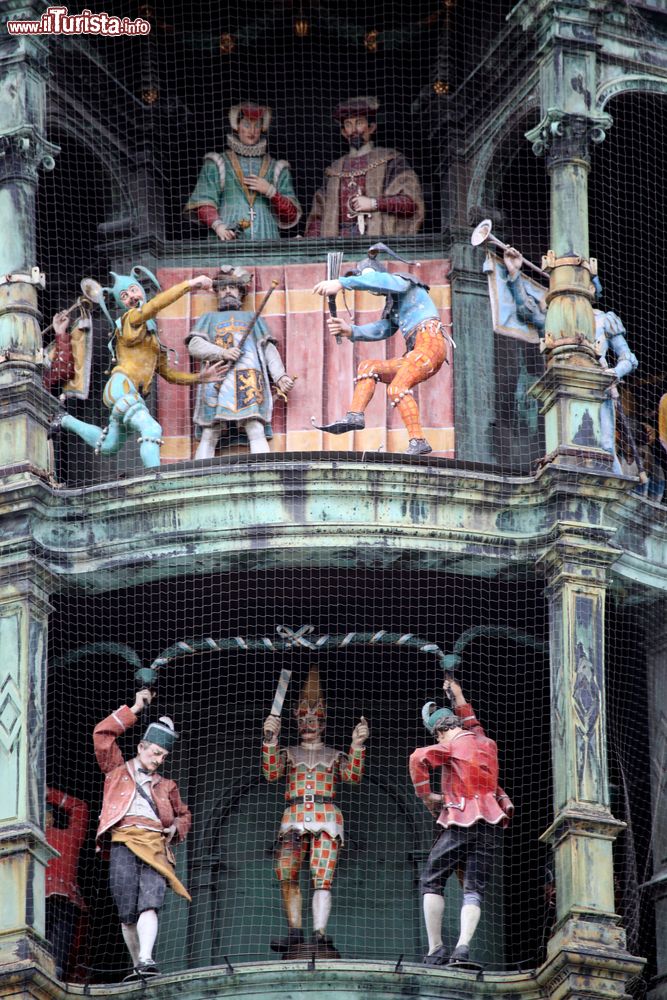 Immagine Il Glockenspiel di Monaco di Baviera è il più grande carillon della Germania (e il quarto per dimensioni al mondo).