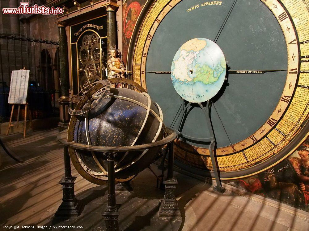 Immagine L’orologio astronomico della cattedrale di Strasburgo (Alsazia, Francia). Quando fu costruito, Strasburgo si trovava nel territorio tedesco e per questo fu definito "una delle sette meraviglie della Germania" - © Takashi Images / Shutterstock.com