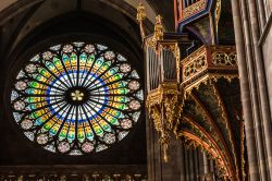 Il rosone della cattedrale di Nostra Signora a Strasburgo, la principale chiesa della città alsaziana.