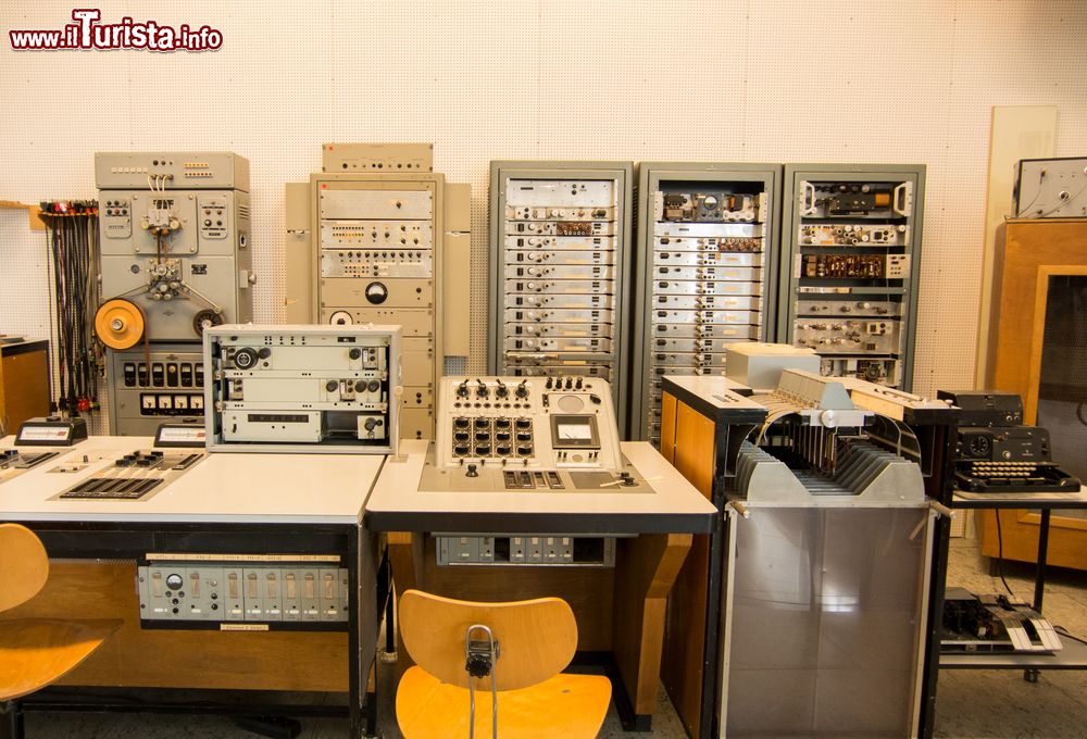 Immagine La riproduzione di un vecchio studio di registrazione degli anni '50 nel Deutsches Museum di Monaco (Germania).