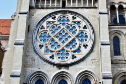 Il grande rosone della Cattedrale di Losanna in Svizzera