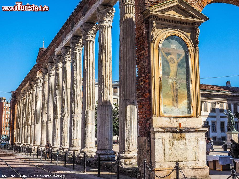 Immagine Le Colonne di San Lorenzo sono uno dei simboli più importanti della Miano imperiale, costruite in epoca tardo romana - foto © Claudio Divizia / Shutterstock.com