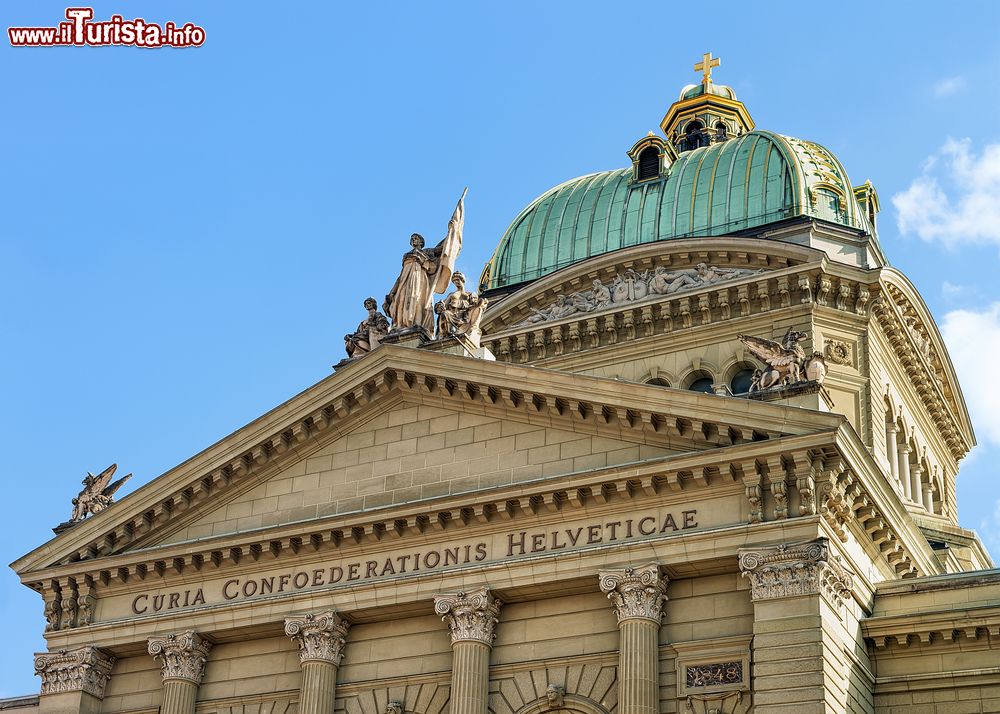 Immagine Dettaglio del Parlamento Svizzero a Berna, la sede della Bundeshaus, il Palazzo Federale Elvetico