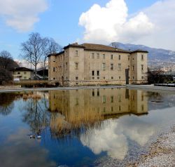 Trento, Palazzo delle Albere: la villa-fortezza si profila a pianta quadrata e dotata di quattro torri angolari - foto © Graziella taibi - CC BY-SA 4.0, Collegamento