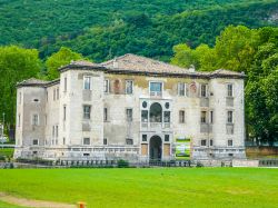 Palazzo delle Albere fu costruito a Trento nel XVI secolo per volere di Giovanni Gaudenzio Madruzzo - foto © s74 / Shutterstock.com