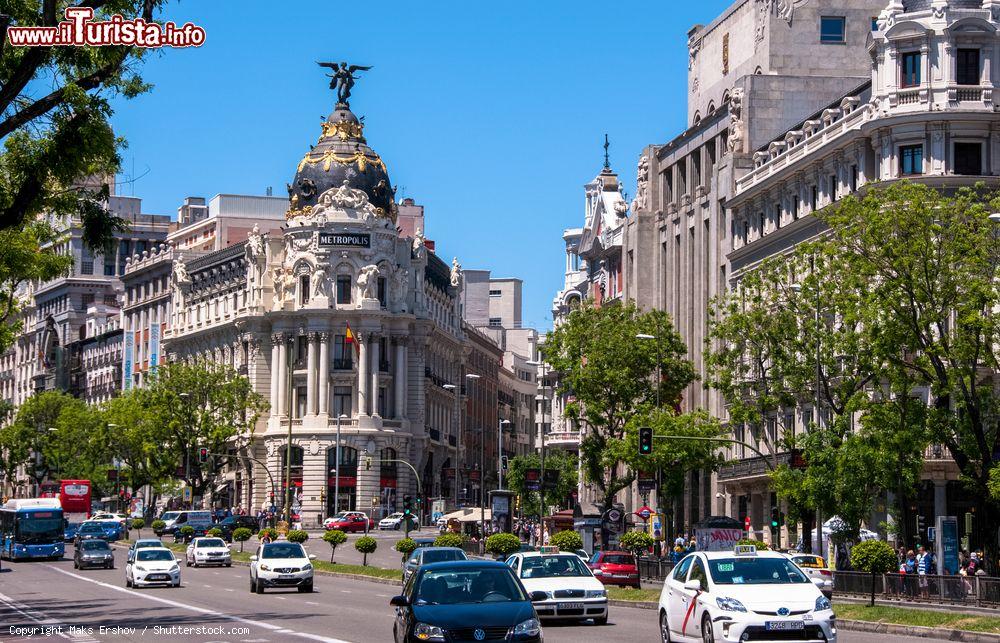 Immagine La Gran Vía misura 1,3 km e attraversa il centro di Madrid tagliandolo in due - foto © Maks Ershov / Shutterstock.com