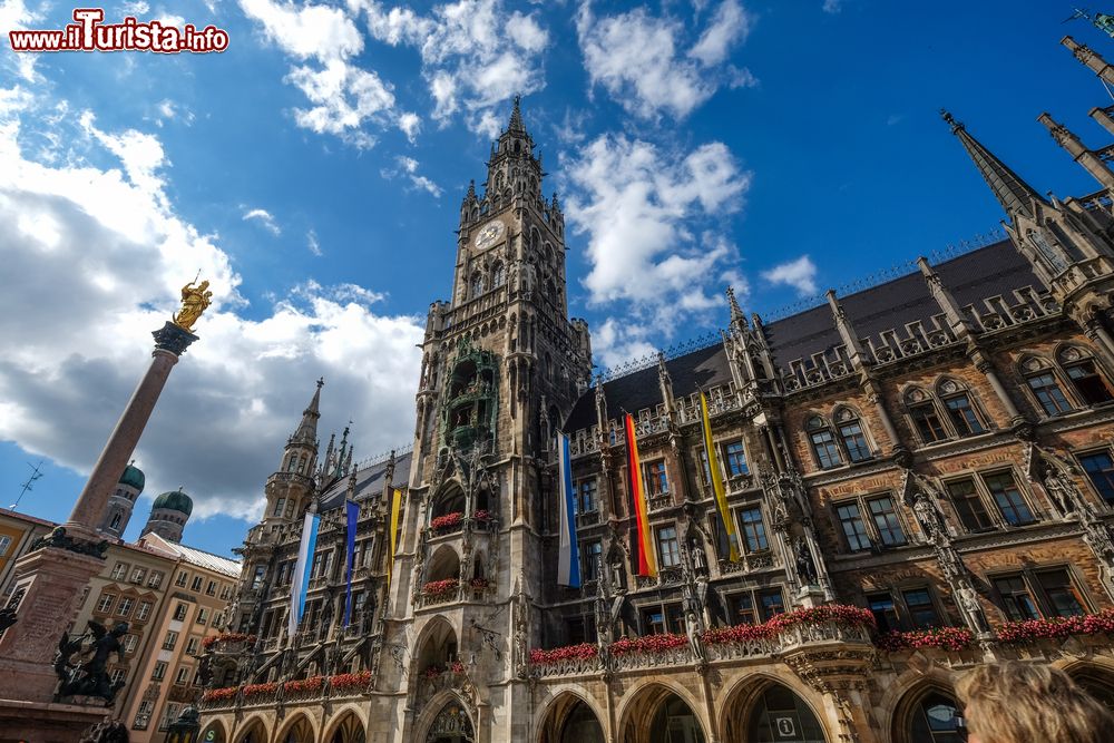 Immagine Il Nuovo Municipio, Neue Rathaus, sulla Marienplatz di Monaco di Baviera