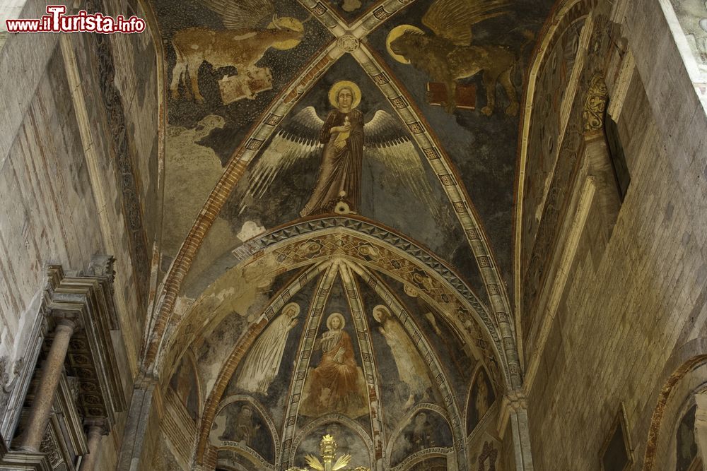 Immagine La volta affrescata della Basilica si San Zeno a Verona