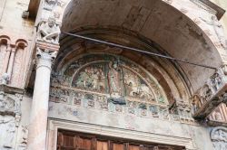 Il portale d'ingresso della Basilica di San Zeno a Verona