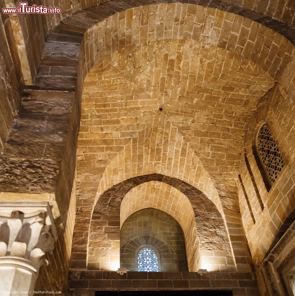 Immagine Un dettaglio dei muri interni del Palazzo dei Normanni a Palermo, antica residenza del sovrano del Regno di Sicilia - foto © vvoe / Shutterstock.com