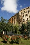 Palazzo dei Normanni si trova in Piazza del Parlamento a Palermo (Sicilia) ed è visitabile dal pubblico.