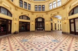 L'Oktogon è un passaggio pedonale nel centro di Zagabria (Donji Grad) costruito tra il 1898 e il 1900 - foto © Dario Vuksanovic / Shutterstock.com