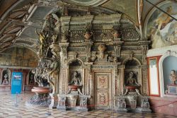 La fontana Perseusbrunnen nel complesso della Residenz di Monaco di Baviera - © Alizada Studios / Shutterstock.com