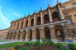 Uno degli ingressi monumentali della Residenz di Monaco di Baviera