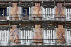 Un dettaglio della Casa de la Panaderia, costuita nel 1619 in Plaza Mayor, nel cuore di Madrid, il quartiere Sol - foto © Vladimir Melnik / Shutterstock.com