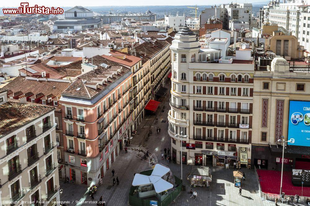 Immagine Vista aerea sul quartiere Sol, in pieno centro a Madrid, Spagna - foto © Enrique Palacio Sansegundo / Shutterstock.com