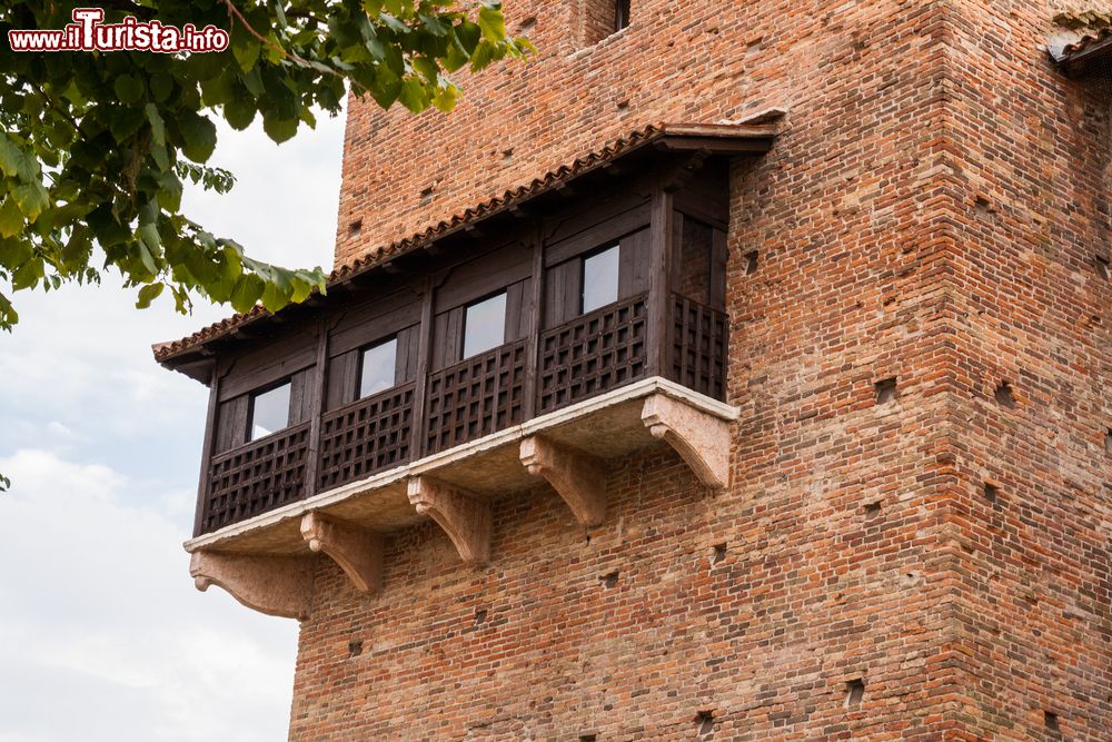 Immagine Dettaglio di un terrazzino di Castelvecchio, edificio del XIV secolo nel centro storico di Verona.