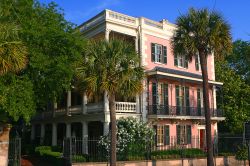 Una splendida casa ottocentesca neklla zona di Battery, nel Distretto Storico di Charleston (South Carolina).