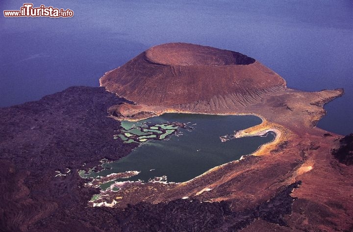 Immagine Un cono vulcanico sul Lago Turkana in Kenya