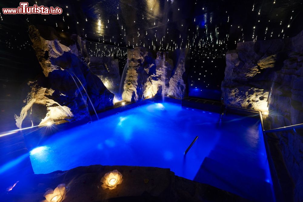 Immagine Grotta lunare con talassoterapia alle Terme di Montepulciano in Toscana