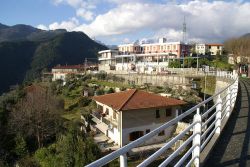 Lo Stabilimento termale delle Terme di San Carlo in Toscana, nei dintorni di Massa, Alpi Apuane