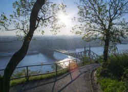 L'alba sul Danubio e sul monte Gellert con ...