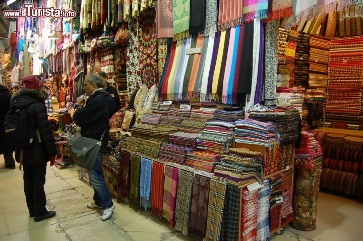 Contrattare al mercato coperto di istanbul