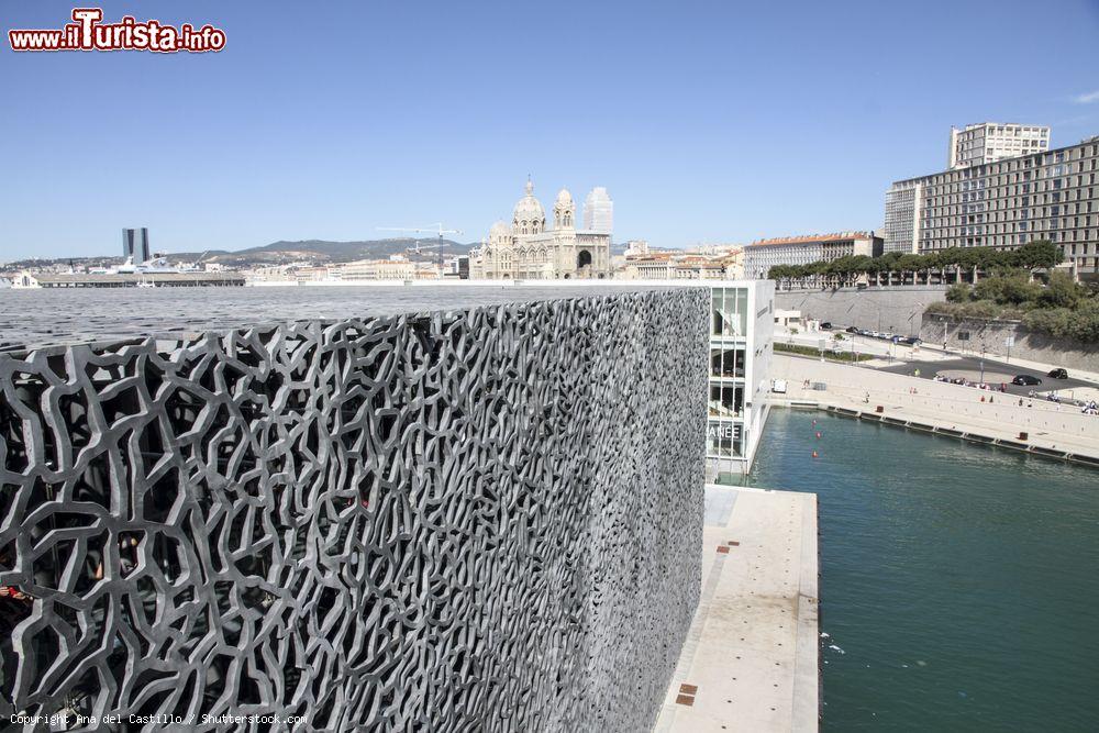Immagine Marsiglia, Francia: il MuCEM, acronimo di "Museo delle Civiltà d’Europa e del Mediterraneo", ha inaugrato nel 2013 quando Marsiglia era la Capitale Europea della Cultura - © Ana del Castillo / Shutterstock.com