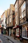 The Shambles era l'antica strada dei macellai di York. Qui si trovano ancora case risalenti al XIV secolo - foto © Angelina Dimitrova / Shutterstock.com