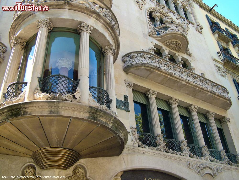 Immagine Dettaglio della Casa Lleó Morera lungo il Passeig de Gracia, nel quartiere dell'Eixample di Barcellona - foto © engineervoshkin / Shutterstock.com