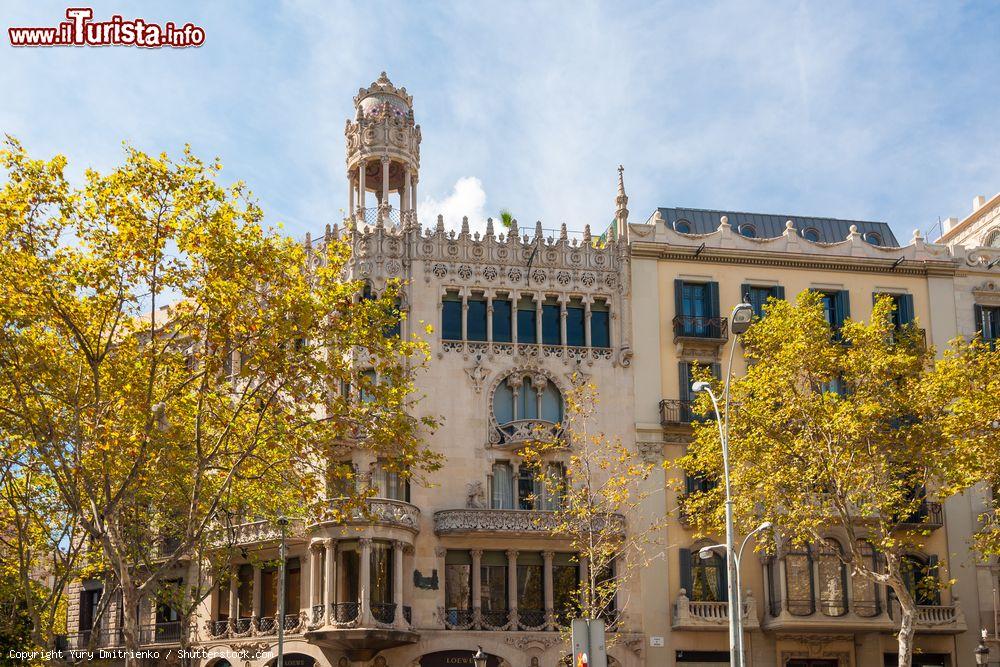 Immagine La Casa Lleó Morera è un edificio progettato dall'architetto modernista Lluis Domenech i Montaner sul Passeig de Gracia a Barcellona - foto © Yury Dmitrienko / Shutterstock.com