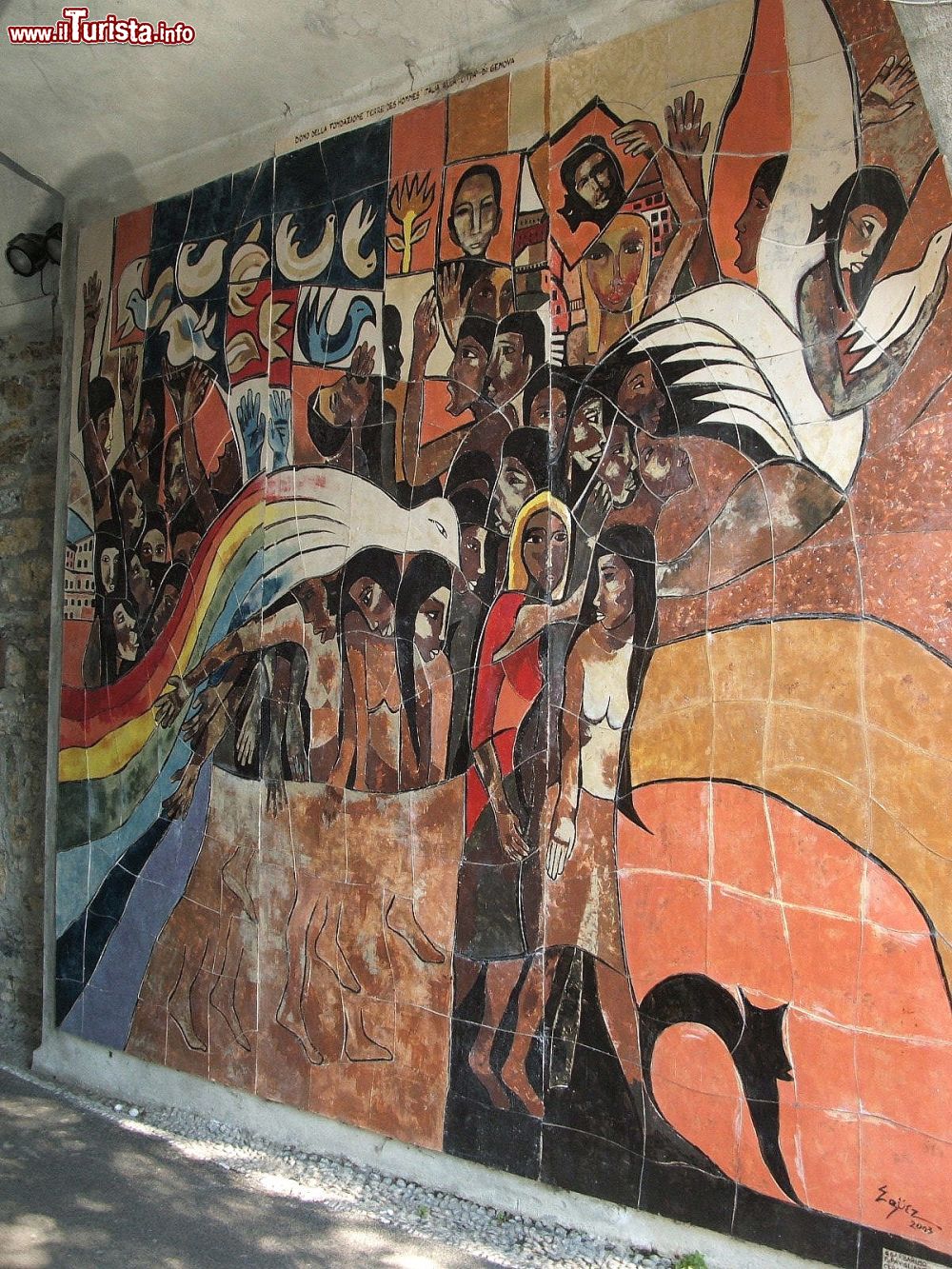 Immagine Il murales ospitato nel parco del castello d'Albertis a Genova, Liguria. Rappresenta la difesa dei diritti umani ed è il primo realizzato in Europa con questa tematica.