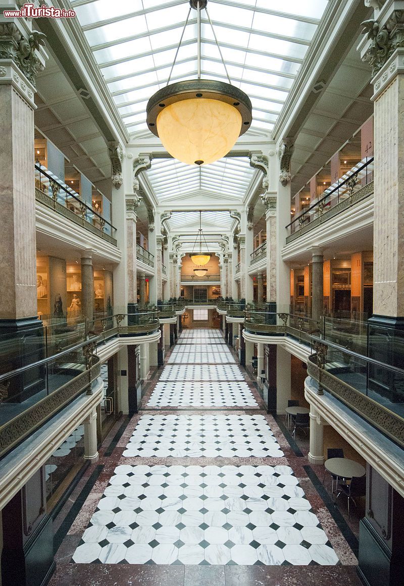 Immagine L'interno del Luce Foundation Center for American Art dello Smithsonian American Art Museum di Washington.