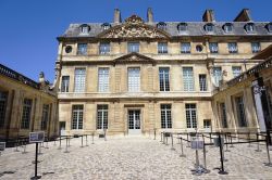 ingresso al museo Picasso di Parigi nello storico edificio dell'Hotel Salé. - © EQRoy / Shutterstock.com