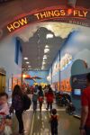 Una veduta interna del National Air and Space Museum di Washington, DC, Stati Uniti - © Ritu Manoj Jethani / Shutterstock.com