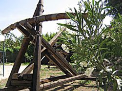 Una Catapulta tensionale in mostra al Tecnoparco di Archimede