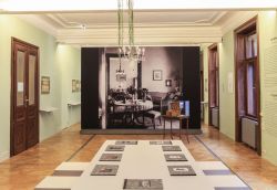 Una sala della Sigmund Freud-Haus Museum, la ...