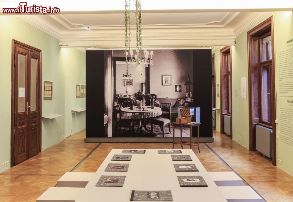 Immagine Una sala della Sigmund Freud-Haus Museum, la casa museo del padre della psicanalisi a Vienna - foto © Oliver Ottenschlaeger / www.freud-museum.at