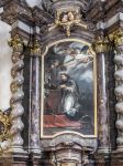Arte sacra all'interno della Basilica di San Giorgio (Bazilika sv. Jiří) a Praga - foto © pryzmat / Shutterstock.com