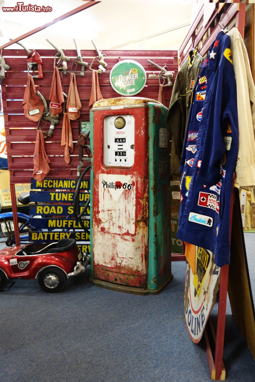 Immagine Cimeli in mostra al museo della Route 66 a Victorville in California