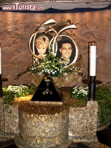 Immagine Harrods: il tempietto a Dodi e Diana