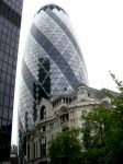 The Gherkin nella city