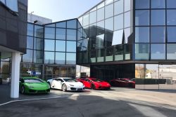 Ingresso al Museo Lamborghini di Sant'Agata Bolognese, la sede storica della casa automobilistica emiliana - © hydra viridis / Shutterstock.com