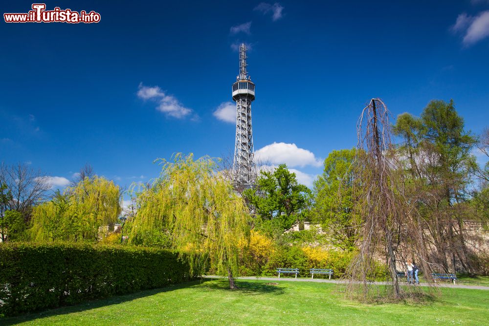 Cosa vedere e cosa visitare Torre di Petřn