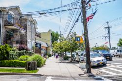 Una strada di City island, isola del distretto del Bronx, New York City - foto © Kristi Blokhin / Shutterstock.com