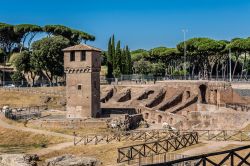 La Torre della Moletta sul lato sud del Circo Massimo di Roma